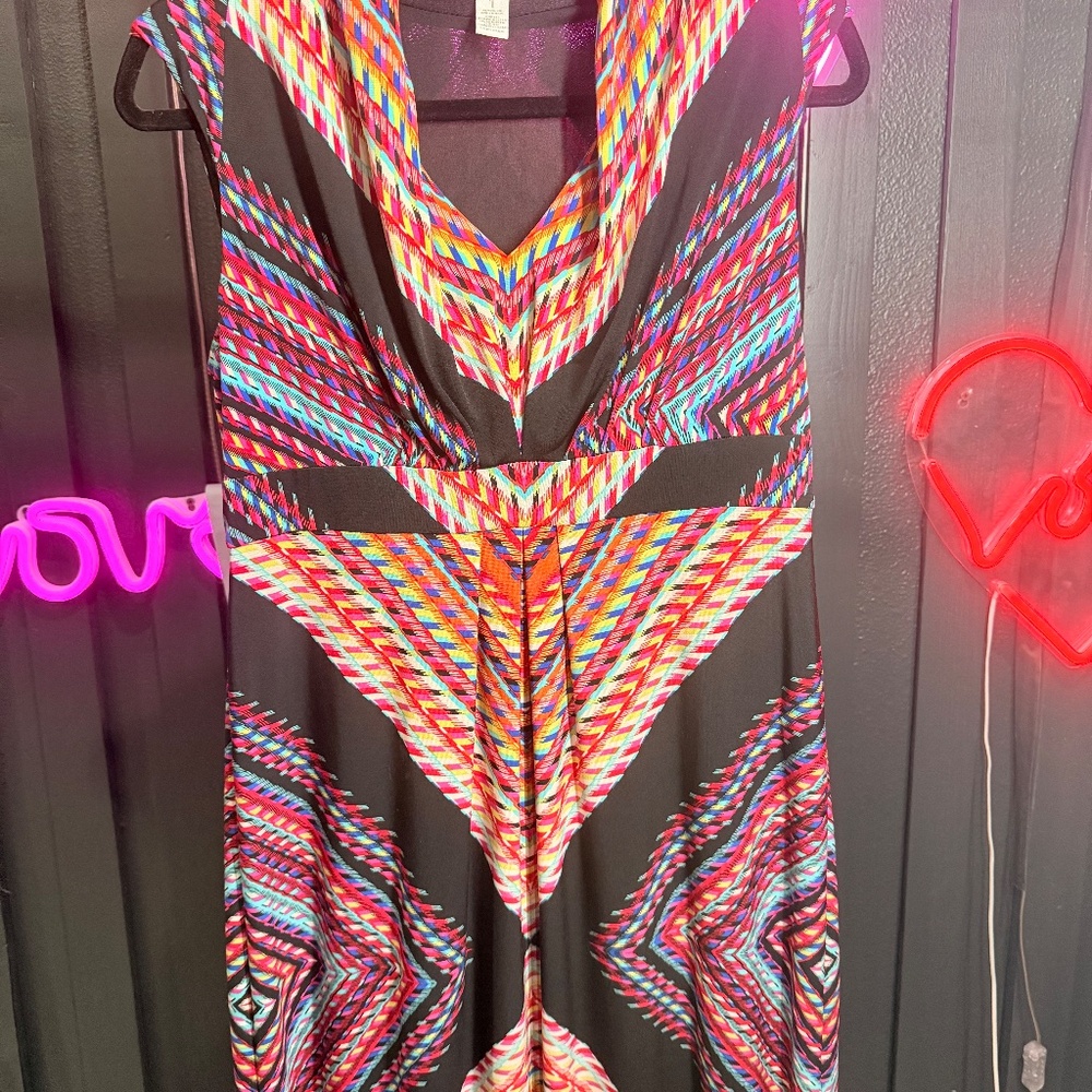 Vibrant geometric maxi dress Size 1 - Picture 4 of 8